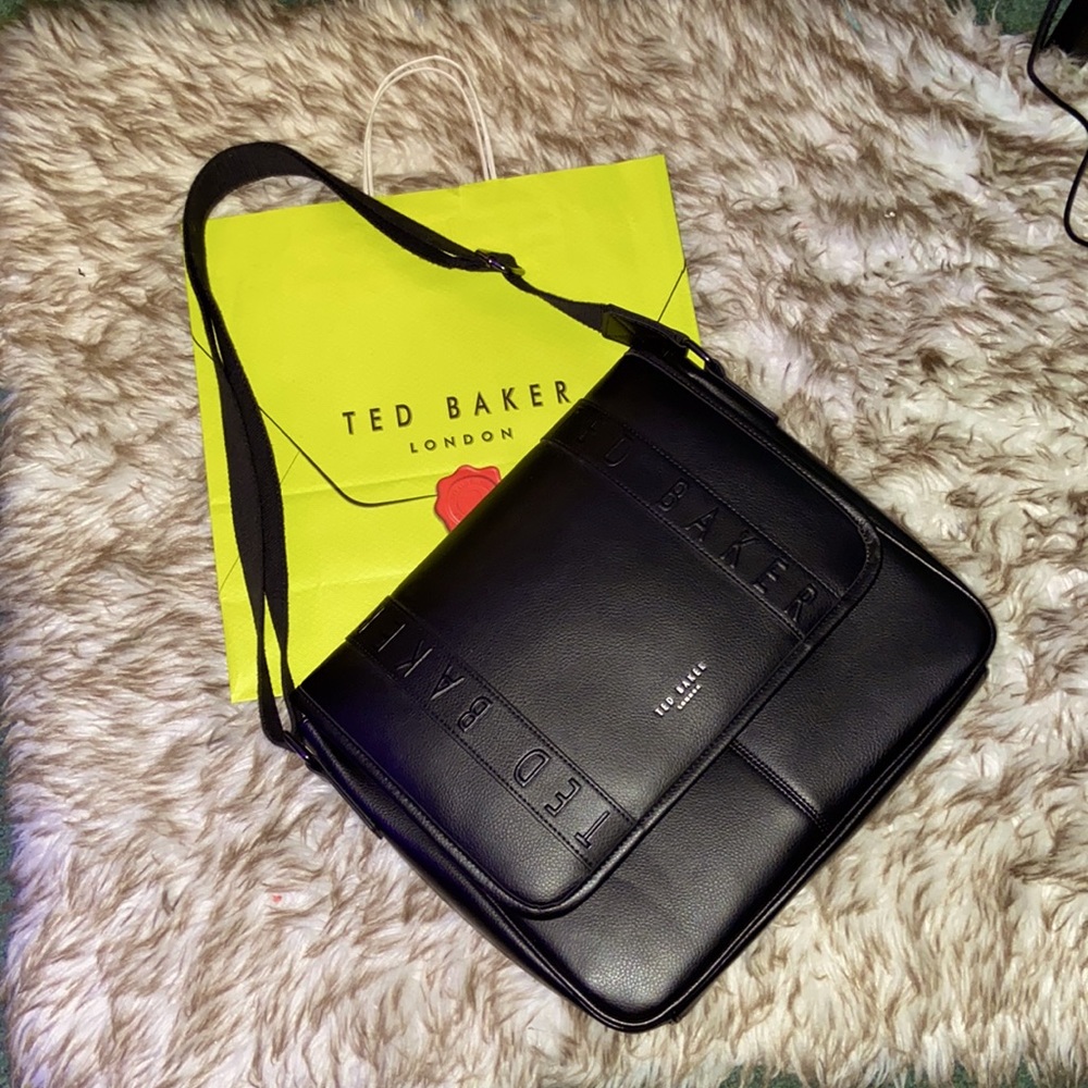 Ted Baker London Black Leather Medium Messenger Bag with Adjustable Strap